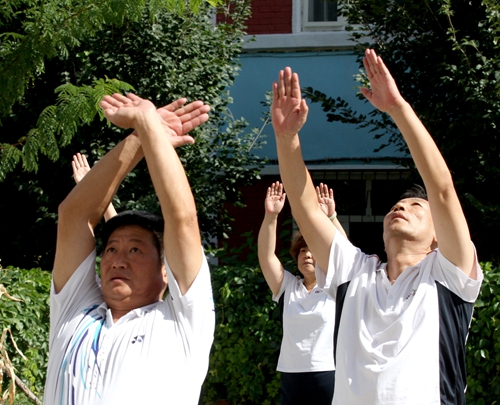 跳出健康 “動(dòng)”出美麗