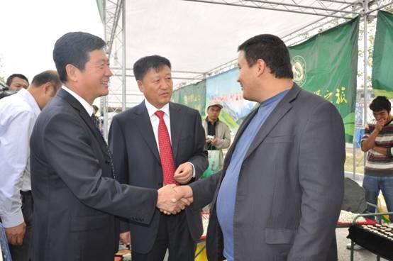 發(fā)揚(yáng)碧玉文化 打造文化旅游之都 第五屆碧玉文化旅游節(jié)在瑪納斯召開(kāi)