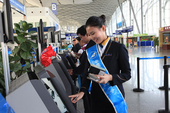 烏魯木齊T3現(xiàn)古爾邦節(jié)出行小高峰 南航日均運(yùn)送旅客超萬人