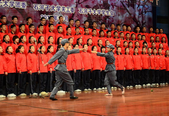 石河子大學(xué)舉辦紀(jì)念“一二·九”運(yùn)動大學(xué)生合唱節(jié)活動