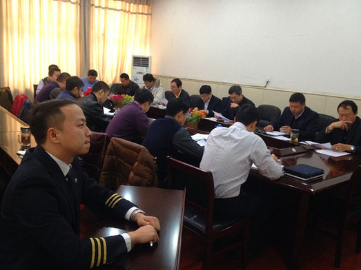 嚴(yán)格機(jī)長聘任考核 為安全飛行護(hù)航