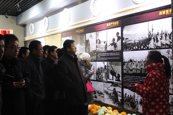 新疆葉城縣組織部全體成員參觀葉城縣烈士陵園紀(jì)念館