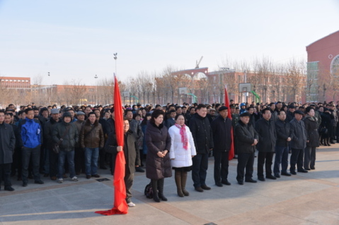 霍城縣舉辦“訪民情惠民生聚民心”活動(dòng)出征儀式 580名干部赴基層開展工作