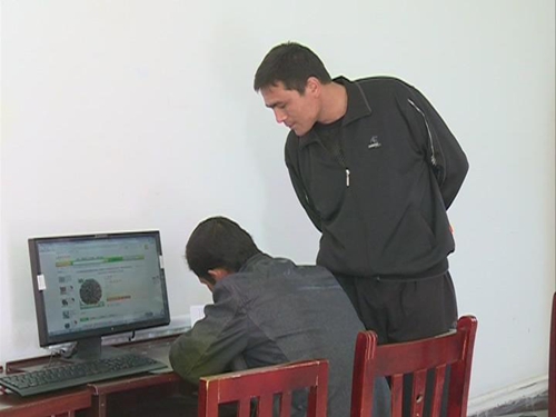 住村干部為我們建了“綠色網(wǎng)吧”