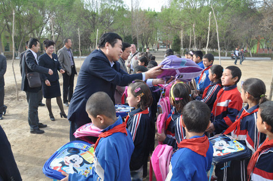 做好住村各項(xiàng)工作，以優(yōu)異的成績圓滿完成任務(wù)