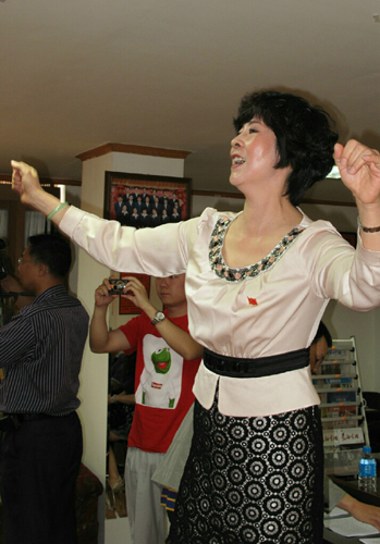 昆明雪麗丹服飾：在歌聲中成長(zhǎng)