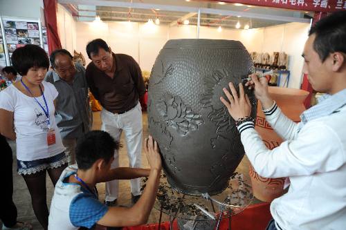 第五屆昆明泛亞民博會(huì)開幕（組圖）