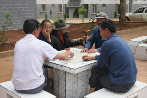 昆明東川158戶“三區(qū)”移民有了新家 “危險(xiǎn)期”免費(fèi)居住