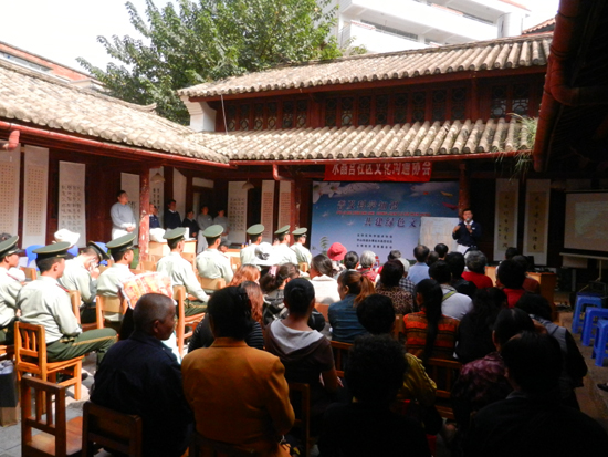 昆明市水晶宮社區(qū)打造220米文化長(zhǎng)廊