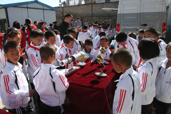 航天文化進東川 山里娃有了飛天夢