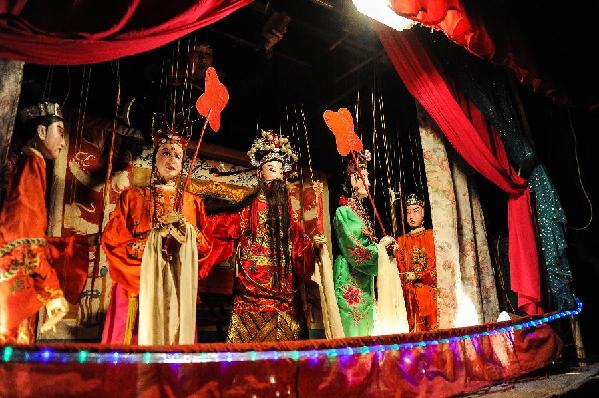 傳統(tǒng)木偶戲進(jìn)山鄉(xiāng) 傳統(tǒng)文化迎新春