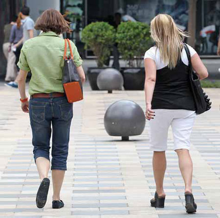 Next show: Illegal foreigners in China - 下期預(yù)告：“三非”外國人在中國