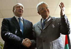 Abbas urges Israel to ease Arafat isolation