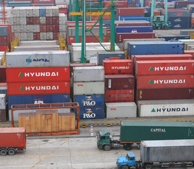 The Chinese mainland recorded US$1.4 trillion in foreign trade volume last year, helping China to remain the third largest trader in the world.