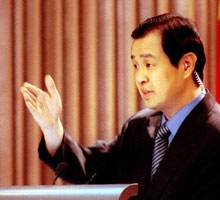 China yesterday rejected a Pentagon report that plays up the "China military threat," saying it poses no threat to the world.