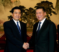 Top leader meet HK and Macao chief executives