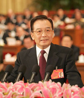 Wen delivers government work report