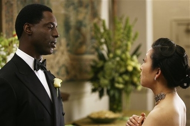 Rep:Isaiah Washington's staying 'Grey'