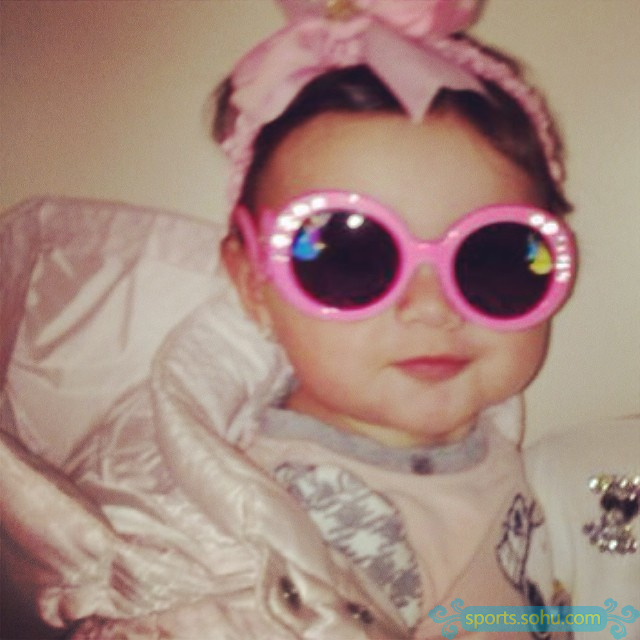 J羅私房照 90后妖星超級奶爸