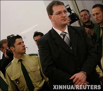 雙手沾滿鮮血 德護(hù)士殺28人被判終身監(jiān)禁