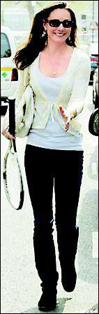 英媒曝威廉王子分手新內(nèi)幕 直指凱特母親言行粗俗 