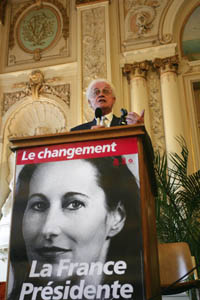 法國大選人物篇：警察、美女和農民 三足鼎立雙面PK