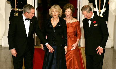 小布什夫人出自傳 少女時(shí)撞死同學(xué)、婆婆嘴毒總找茬