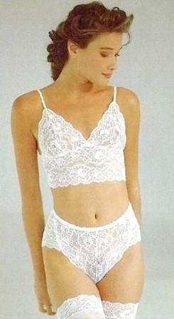 法國第一夫人布魯尼性感蕾絲內(nèi)衣照曝光