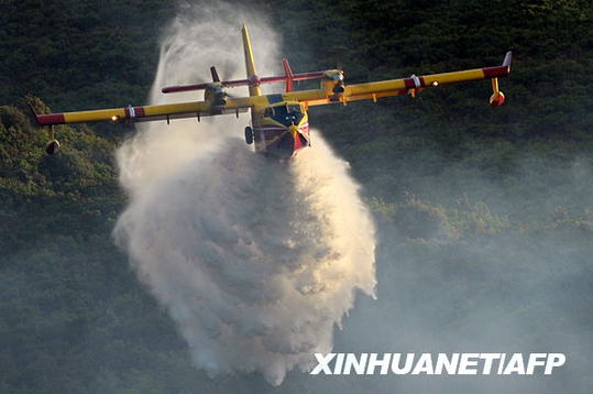 法國科西嘉島發(fā)生山火