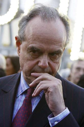 布呂尼向薩科齊吹枕邊風(fēng) 法嫖妓部長(zhǎng)保烏紗