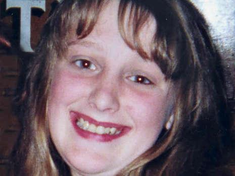 英14歲少女遭奸殺 尸體被制成土耳其肉夾饃販賣