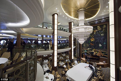 世界最大郵輪交付使用 比“泰坦尼克”號(hào)大3倍