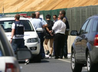 與女友鬧分手 澳洲中國(guó)留學(xué)生持刀大鬧校園(圖)