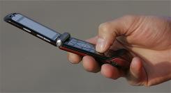 美國最新研究：青少年不按時(shí)睡覺發(fā)短信玩游戲會(huì)變笨