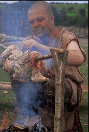 丹麥考古學(xué)家還原遠(yuǎn)古菜譜出書 女記者試驗烹調(diào)稱味道奇佳