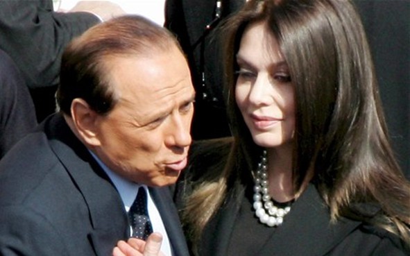 貝盧斯科尼達成離婚協(xié)議 日付前妻8萬英鎊換自由