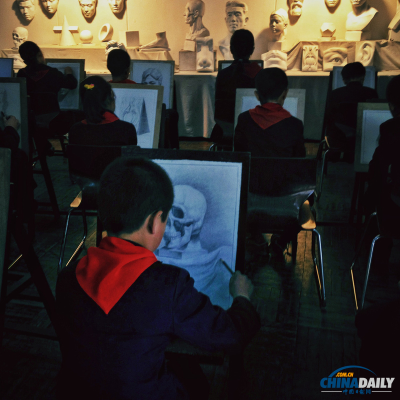 朝鮮社會民生眾生相 幼兒園內(nèi)美日大兵成扔投目標(biāo)