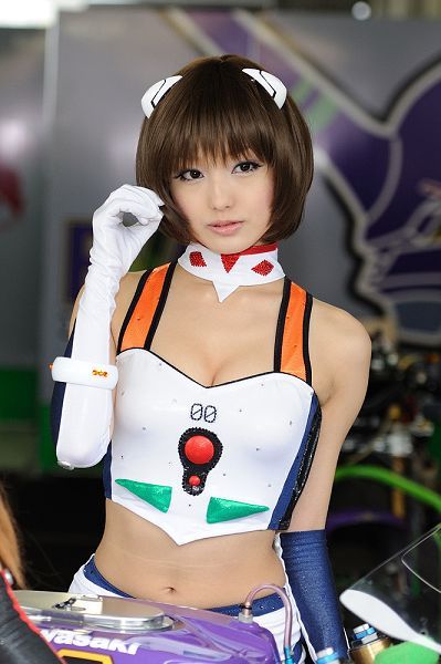 一流風(fēng)景線 性感惹火的賽車女郎【組圖】