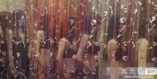 英國(guó)記者冒死偷拍“色情之都”東莞的地下妓院