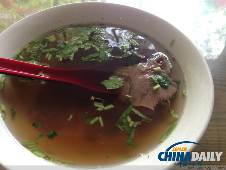 誰(shuí)吃誰(shuí)知道！實(shí)拍京城里的那些傳統(tǒng)小吃