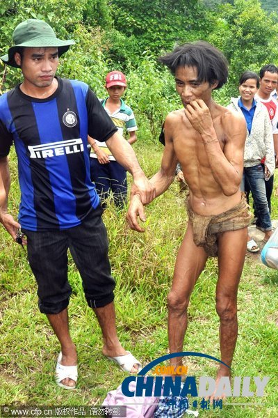 越南一對父子為躲越戰(zhàn)森林隱居40年后被發(fā)現(xiàn)(圖)