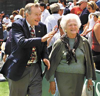 布什:嫁得好,生得好的老媽