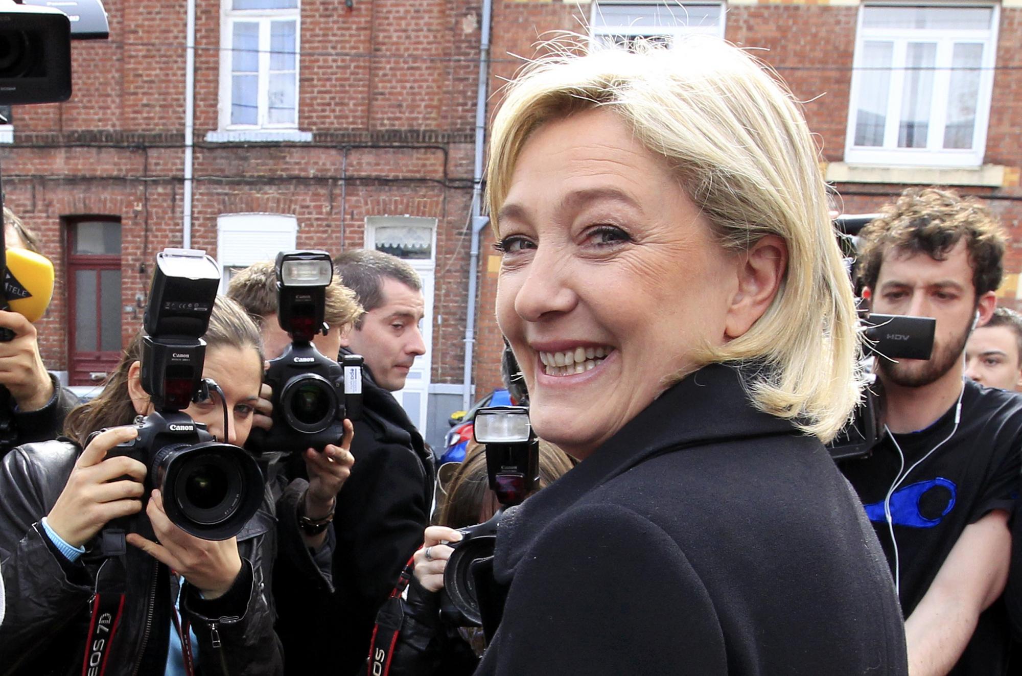 薩科齊首輪投票落后恐“回天無力” 極右翼候選人表現(xiàn)搶眼