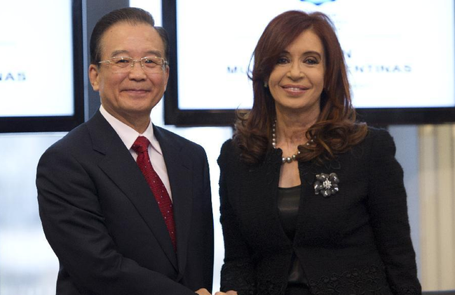 溫家寶與阿根廷總統(tǒng)克里斯蒂娜舉行會談