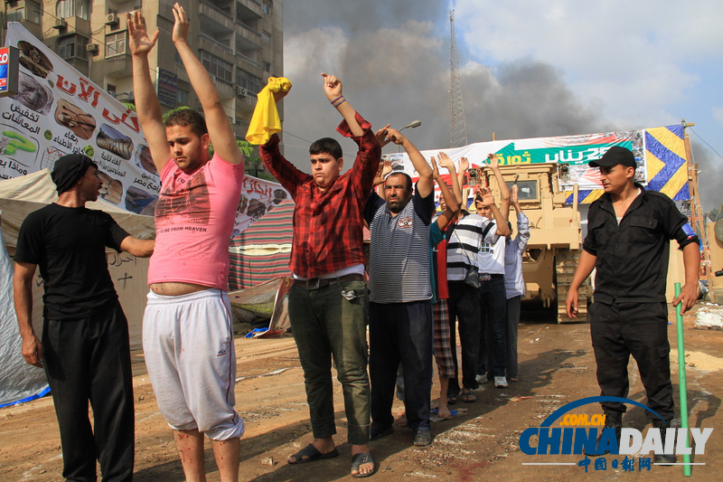 記者親歷開羅宵禁第一夜:除坦克士兵再無其他