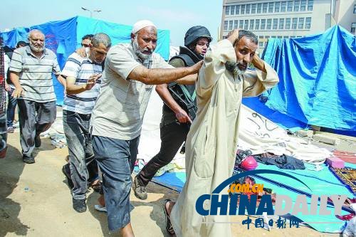 中國青年報:“武力清場”進(jìn)一步撕裂埃及社會