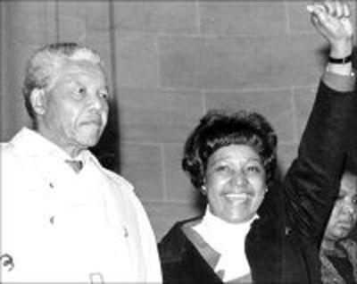 組圖:“南非斗士”曼德拉生命中的三個(gè)女人