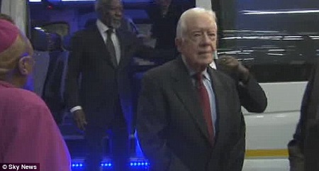 美國(guó)四“總統(tǒng)”聚南非 交通堵奧巴馬錯(cuò)過(guò)追悼會(huì)開(kāi)場(chǎng)