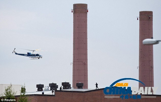 美國華盛頓海軍工廠發(fā)生槍擊案 10多人死傷兩嫌犯在逃