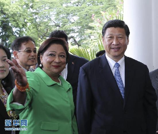 習(xí)近平與特立尼達(dá)和多巴哥總理比塞薩爾舉行會談